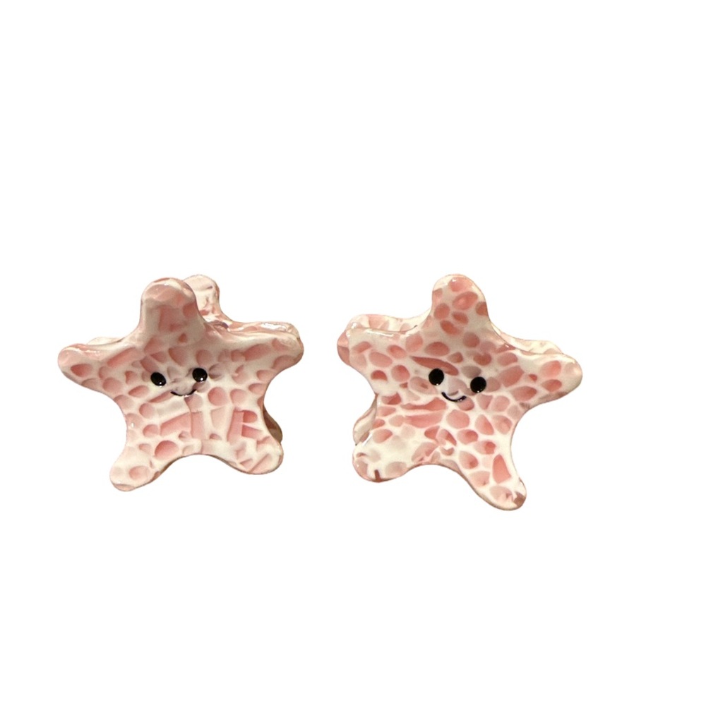 Pink Starfish mini hair clips